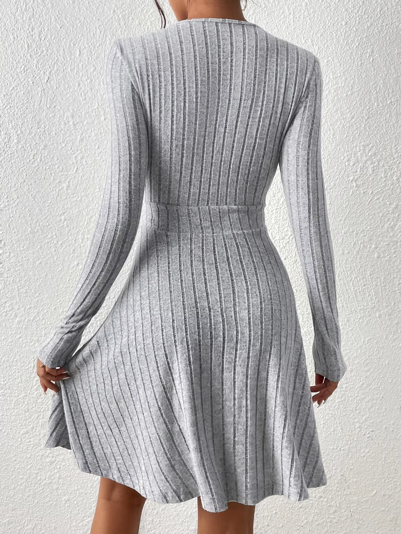 New for Autumn/Winter 2024 Women Knit Slim Sexy Bodycon Dress V-Neck Long Sleeve Dress Solid Casual Midi Sweater Dress