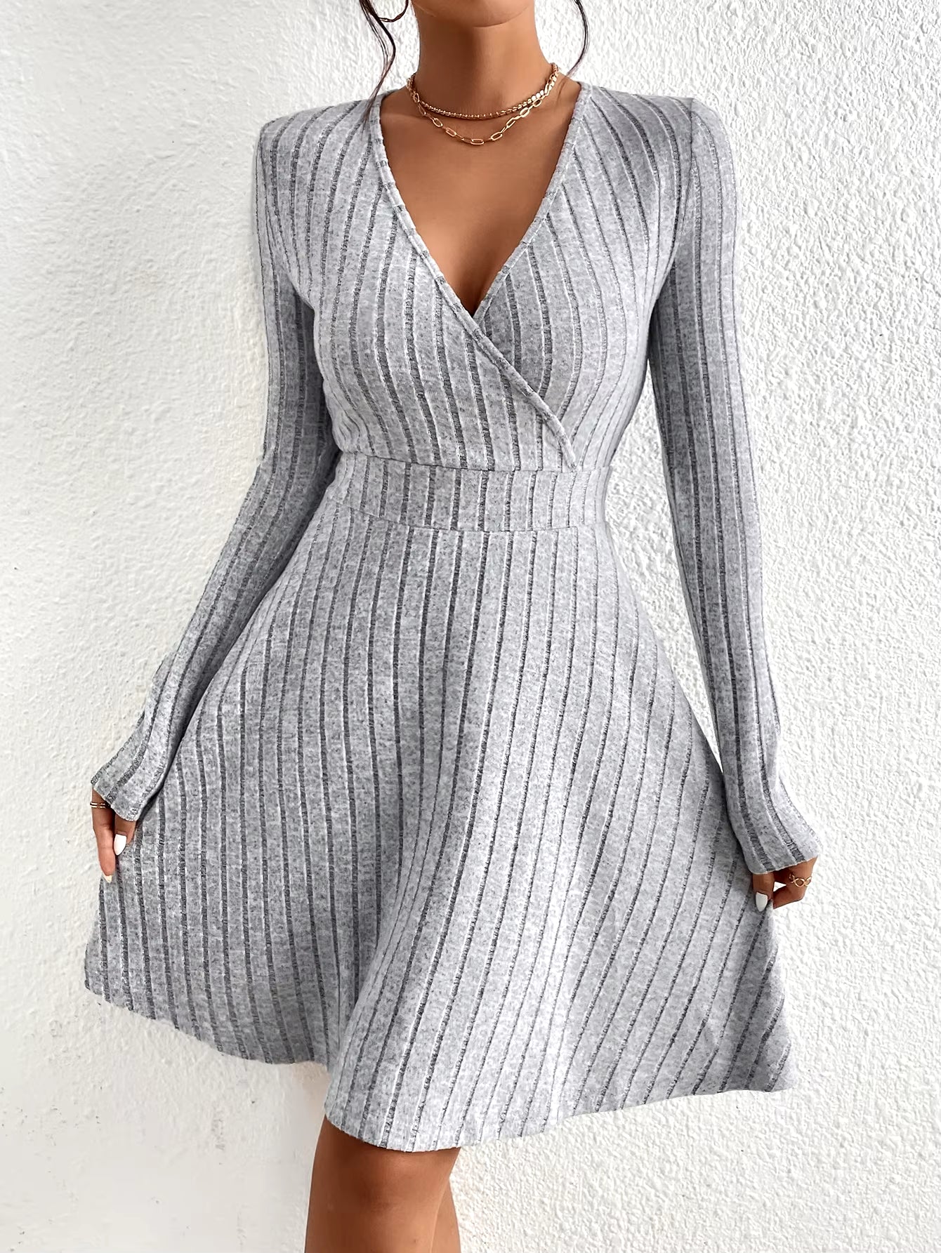 New for Autumn/Winter 2024 Women Knit Slim Sexy Bodycon Dress V-Neck Long Sleeve Dress Solid Casual Midi Sweater Dress