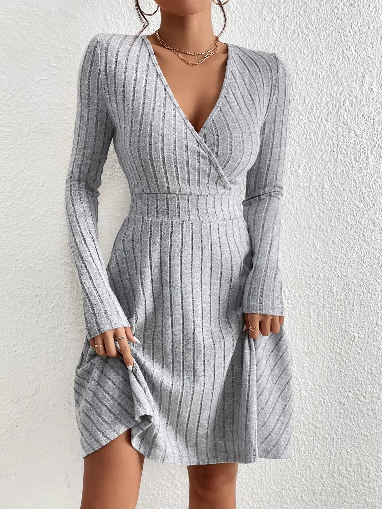 New for Autumn/Winter 2024 Women Knit Slim Sexy Bodycon Dress V-Neck Long Sleeve Dress Solid Casual Midi Sweater Dress